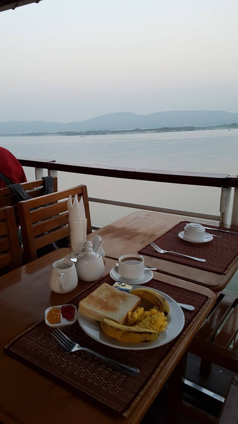 cruise Mandalay to Bagan breakfast view