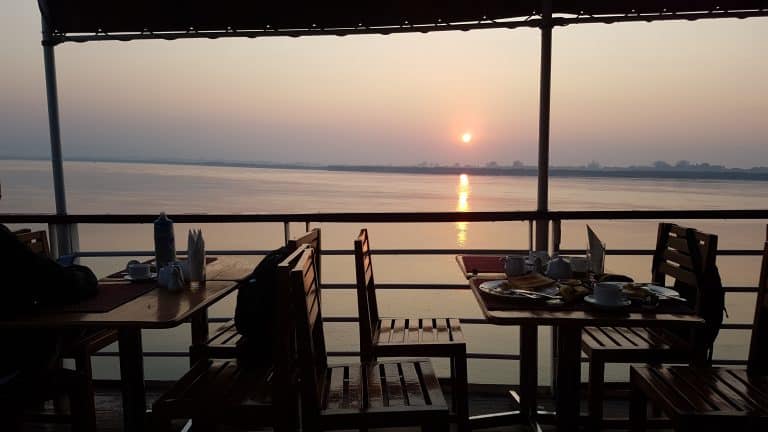 cruise Mandalay to Bagan